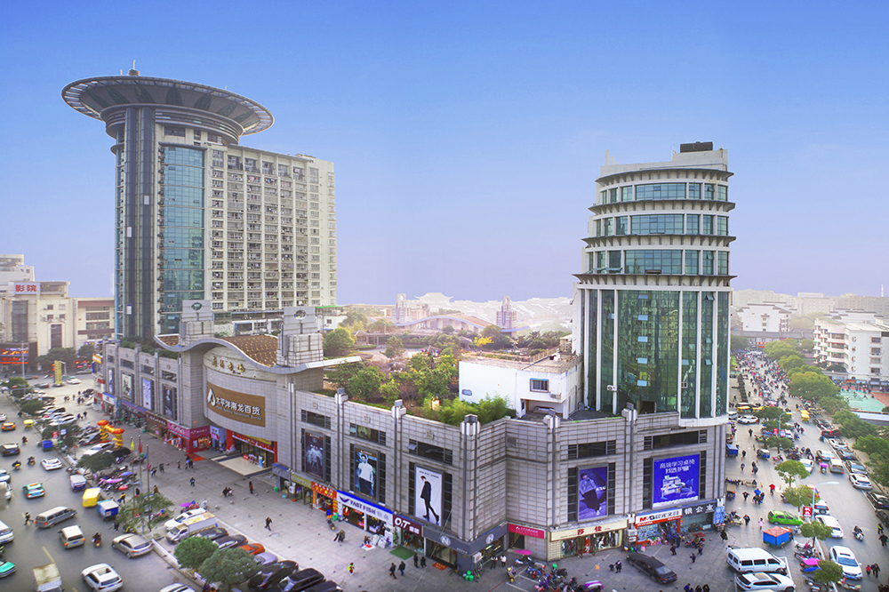 项目名称:南龙百货广场 项目说明 位于永康市中心,地下1层